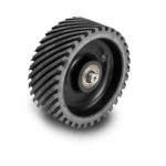 Kontaktrolle Kontaktscheibe GS BM Kontaktscheibe, Kontaktscheibe, Multi Tool, Dänemark, 7300 Jelling, dänisch, BM, Jelling, Grit Profi 100 (GP 100), Grit Profi 50, (GP 50), Grit Standard 75 (GS 75, GS 75 S1, GS 75 S2, GS 75 ES, GS 75 DS, GS 150, GS 150 S1, GS 150 S2, GS 150 ES, GS 150 DS), Grit Flex 75 (GF 75), Grit Flex 150 (GF 150), GU 75-RM, GU 150-RM, GR 75, GR 75 DS, Grit Centerless GC, Fitz Haas, Oberasbach, Modell 75/4, Modell 150/4, GRIT-STD, (GE1-R1, GE1-R2, GE2-R1L1, GE2R2L2, GE2-R2L1), BM 75, BM 75/4, BM MINI, BM 150, BM 150/4, GRIT 75/4, GRIT 150/4,vordere Scheibe gummiert, Multi Tool A/S, 21650, 20650, 20660, 20651, Kontaktrad BM, Kontaktrad, Dänemark, geriffelt, Grit Standard, Grit Flex, Kontaktwalze, Grit 75, BM 150, BM 150/4, Walze, GS 150, Grit 150, BM Rolle, GS 75, GF 75, BM 75/4, 200x75, 200x50 BM75 BM150 contact wheel, Bandverlauf, Gummibelag